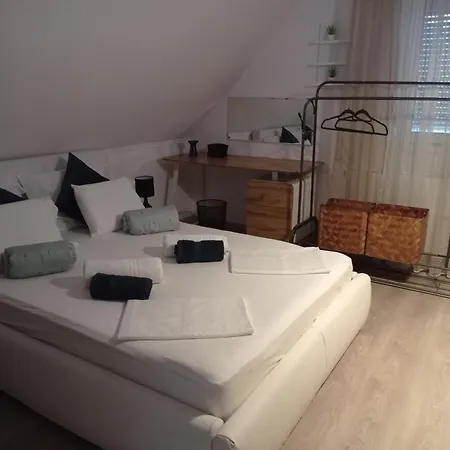 Shining Apartament *